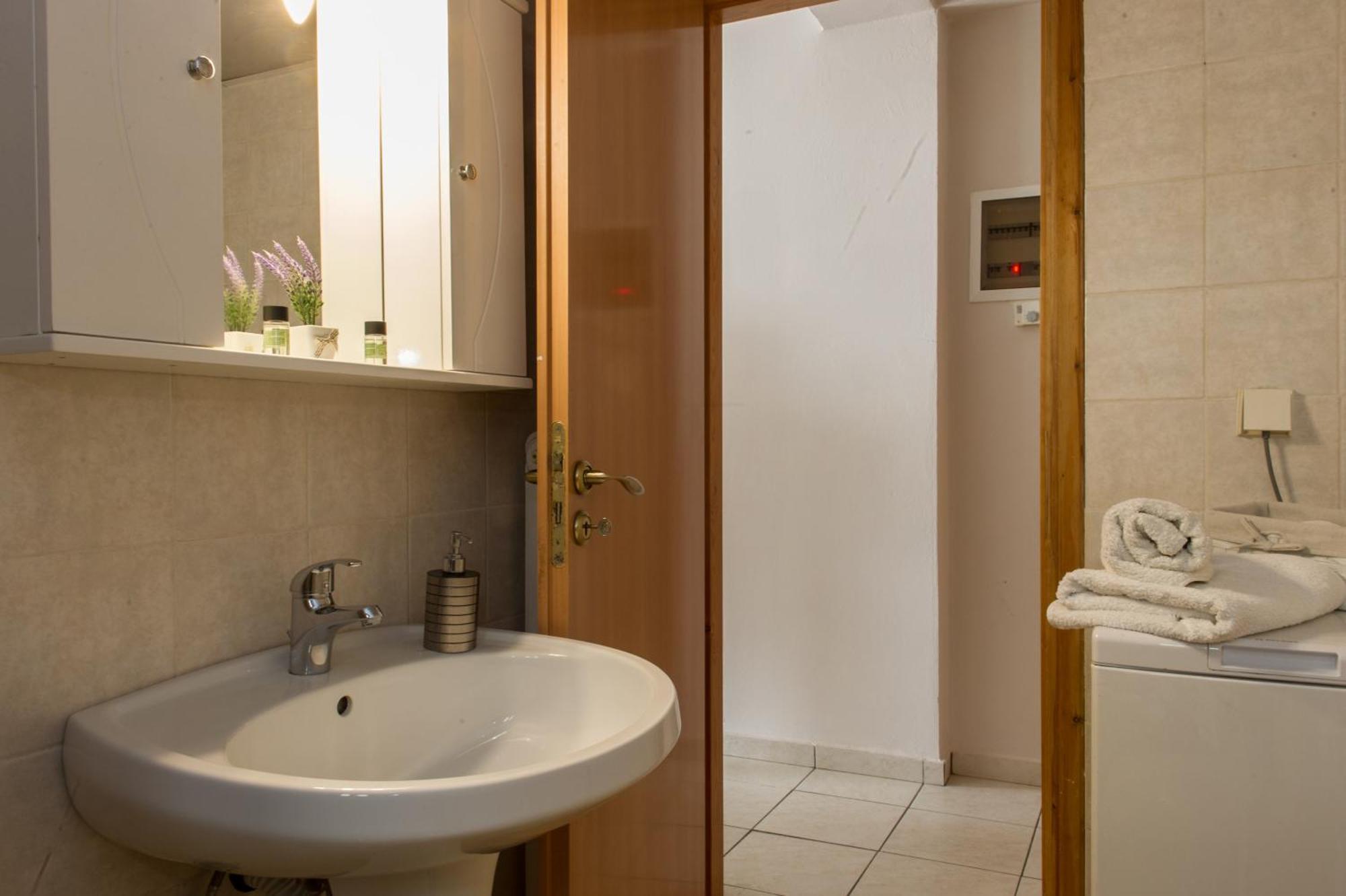 Kamari Blue Apartments Καλαμάτα Εξωτερικό φωτογραφία